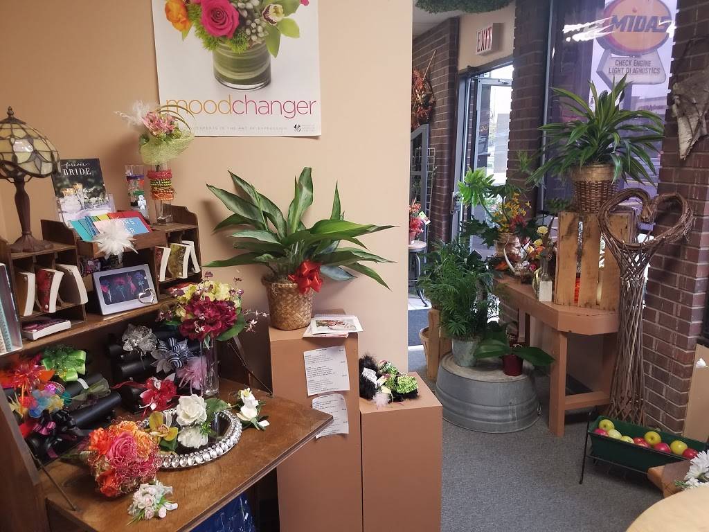 A Precious Petals Florist | 1438 S Robert St, West St Paul, MN 55118 | Phone: (651) 451-2394