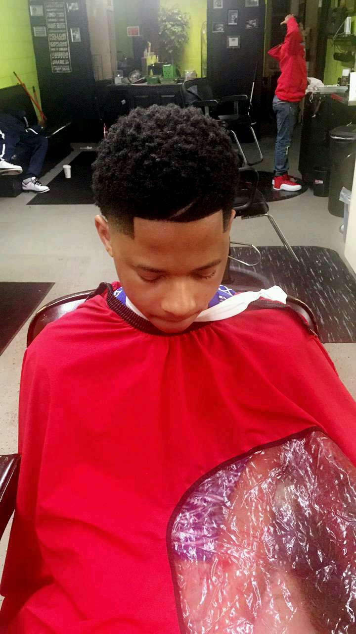 1st Cutz Barber Shop | 12004 E 47th St, Kansas City, MO 64133 | Phone: (816) 645-5886