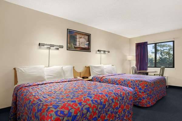 Days Inn by Wyndham Buena Park | 7121 Beach Blvd, Buena Park, CA 90620 | Phone: (714) 735-7177