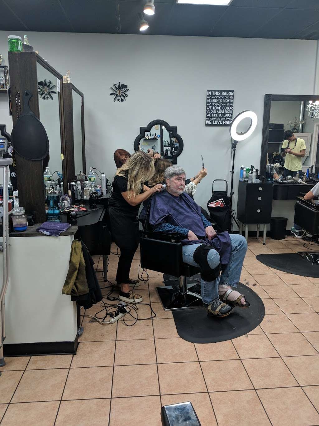 Philys Cuts Beauty Salon & Barbershop | The Brick Mall, 2791 Hooper Ave, Brick, NJ 08723, USA | Phone: (732) 477-4664
