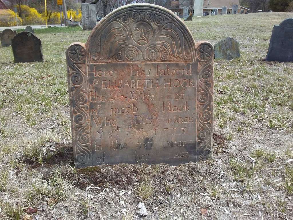 Old Burying Ground | 24 Beach Rd, Salisbury, MA 01952