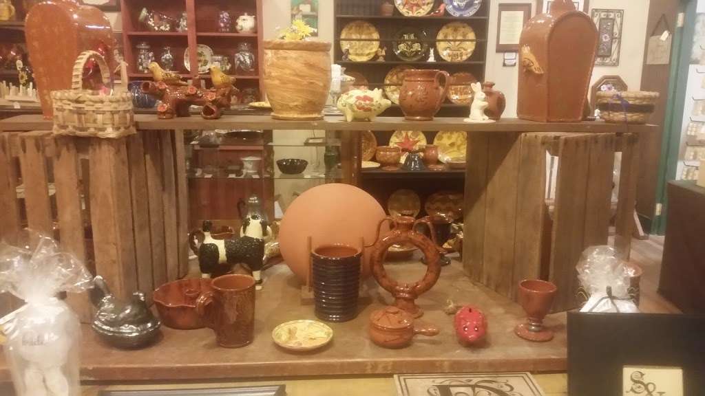 Robesonia Redware and Gifts | 40 W Penn Ave, Robesonia, PA 19551, USA | Phone: (610) 693-8084