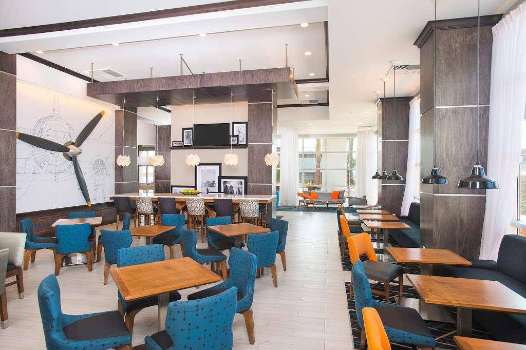 Hampton Inn & Suites LAX El Segundo | 888 North Pacific Coast Highway, El Segundo, CA 90245, USA | Phone: (310) 322-2900