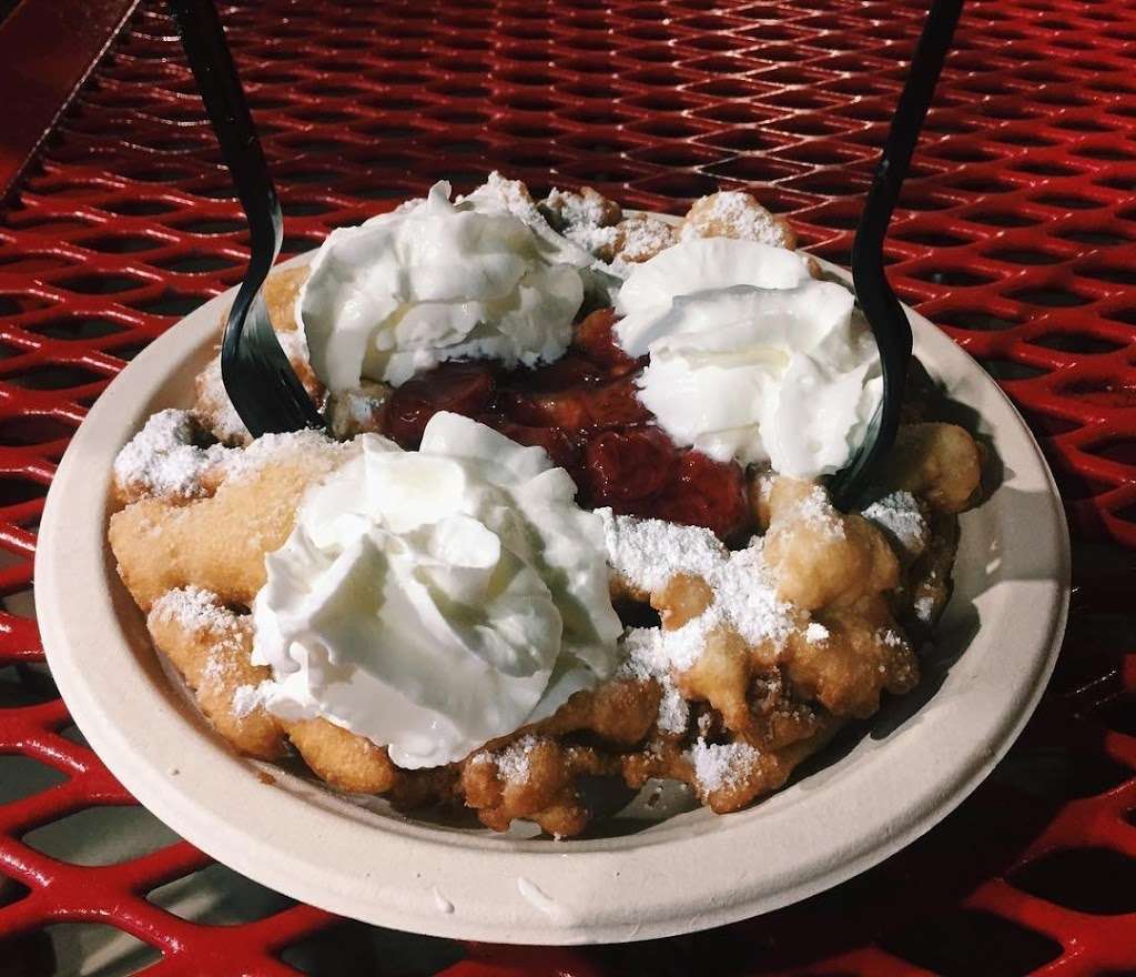 Funnel Cakes | 380 Santa Monica Pier #2, Santa Monica, CA 90401, USA | Phone: (310) 260-8744