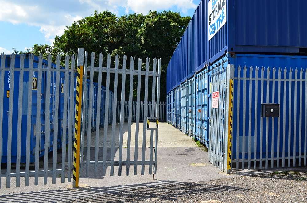 Margins Self Storage Ltd | Unit 8, Askews Farm Lane, Grays RM17 5XR, UK | Phone: 07815 320544