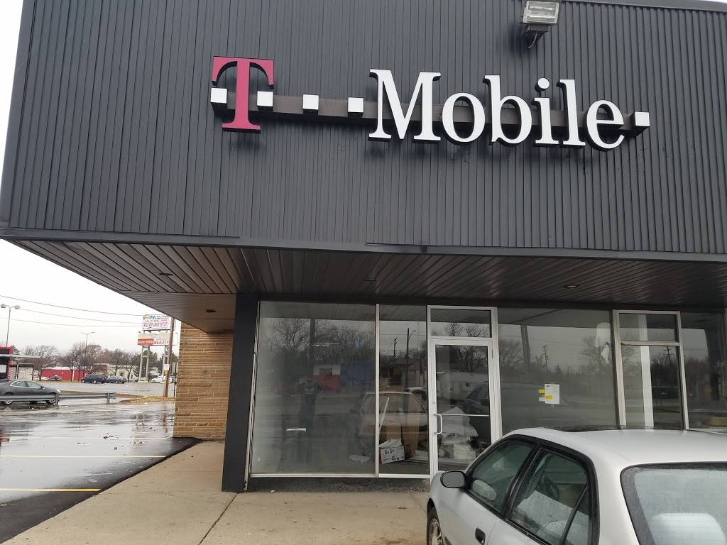 T-Mobile | 15005 E 8 Mile Rd, Eastpointe, MI 48021, USA | Phone: (586) 204-3971