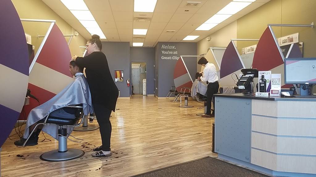 Great Clips | 1981 E Pecos Rd Ste 101, Gilbert, AZ 85295, USA | Phone: (480) 726-0794