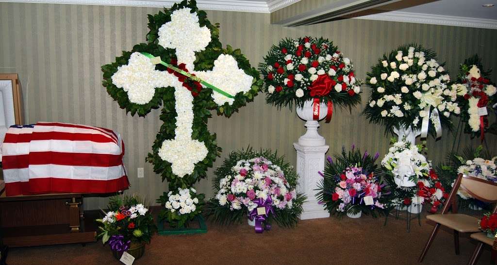 Matthew Florist, Monument and Gift Shop | 2508 Victory Blvd, Staten Island, NY 10314, USA | Phone: (718) 494-2300