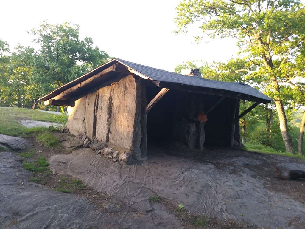 Bald Rocks Shelter | Southfields, NY 10975, USA