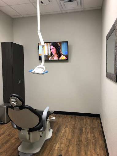 Sugar Land Emergency Dentist 24/7 | 18851 University Blvd #210, Sugar Land, TX 77479 | Phone: (281) 941-8796