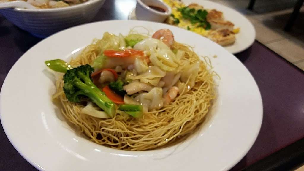 Red Bowl Noodles | 6917 Mission St, Daly City, CA 94014 | Phone: (650) 994-8886