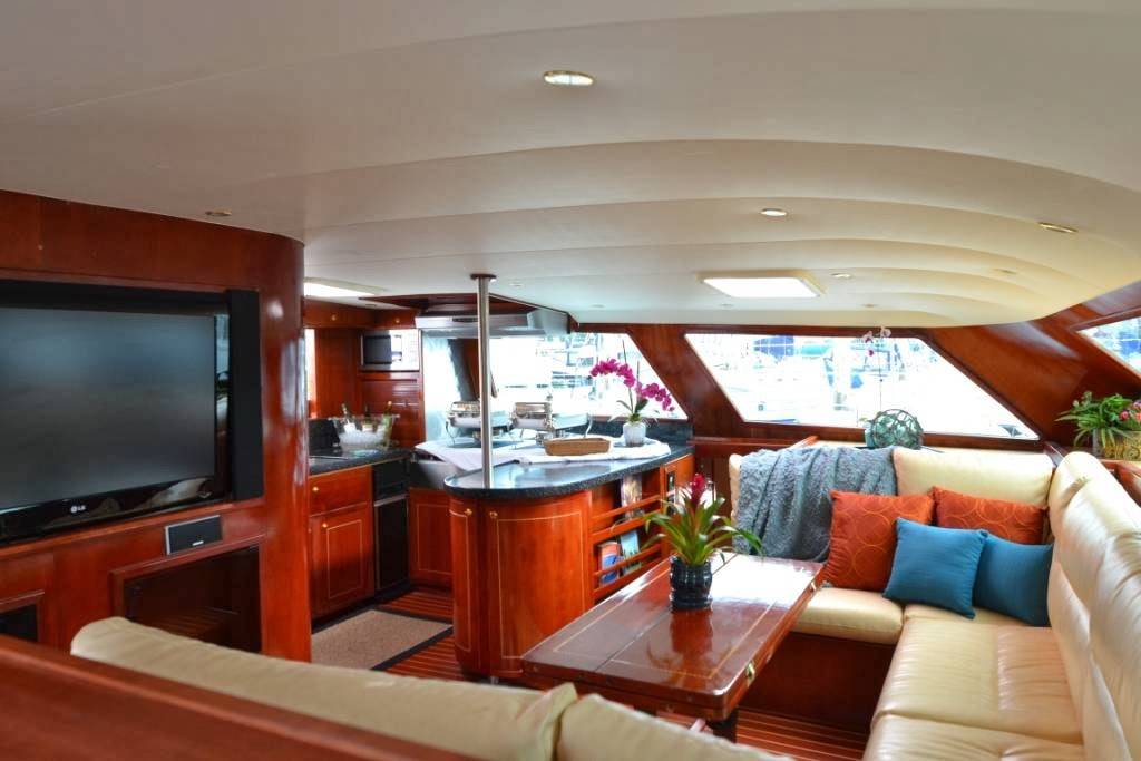 Adventuress Luxury Catamaran | 1450 Harbor Island Dr, San Diego, CA 92101, USA | Phone: (619) 781-7100