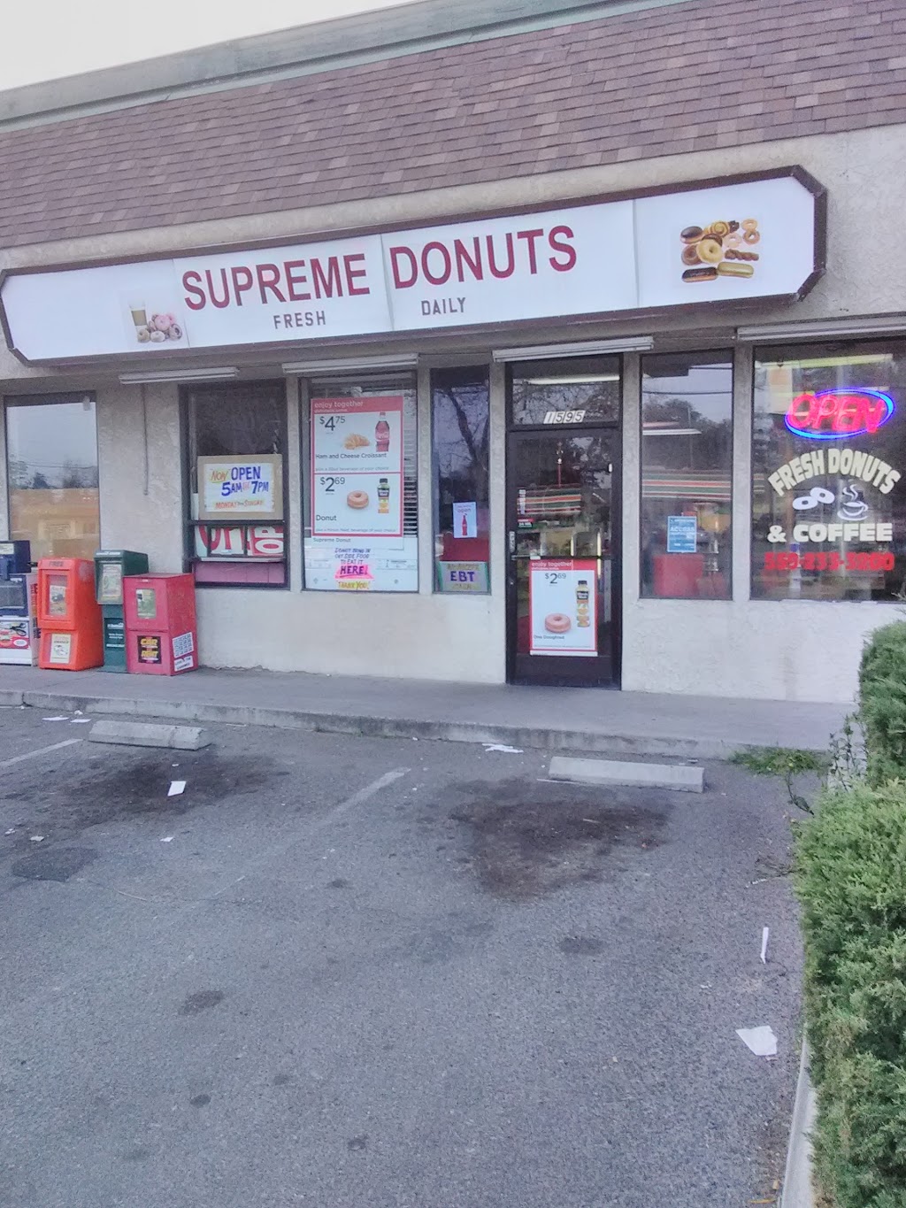 Supreme Donuts | 1595 N Palm Ave, Fresno, CA 93728, USA | Phone: (559) 233-3200