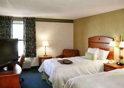 Hampton Inn Anderson | 2312 Hampton Dr, Anderson, IN 46013, USA | Phone: (765) 622-0700