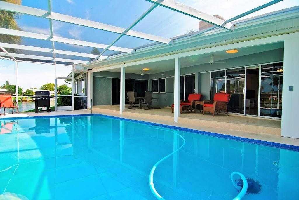 Tropical Paradise Properties | 2096 Massachusetts Ave NE, St. Petersburg, FL 33703, USA | Phone: (914) 527-5947