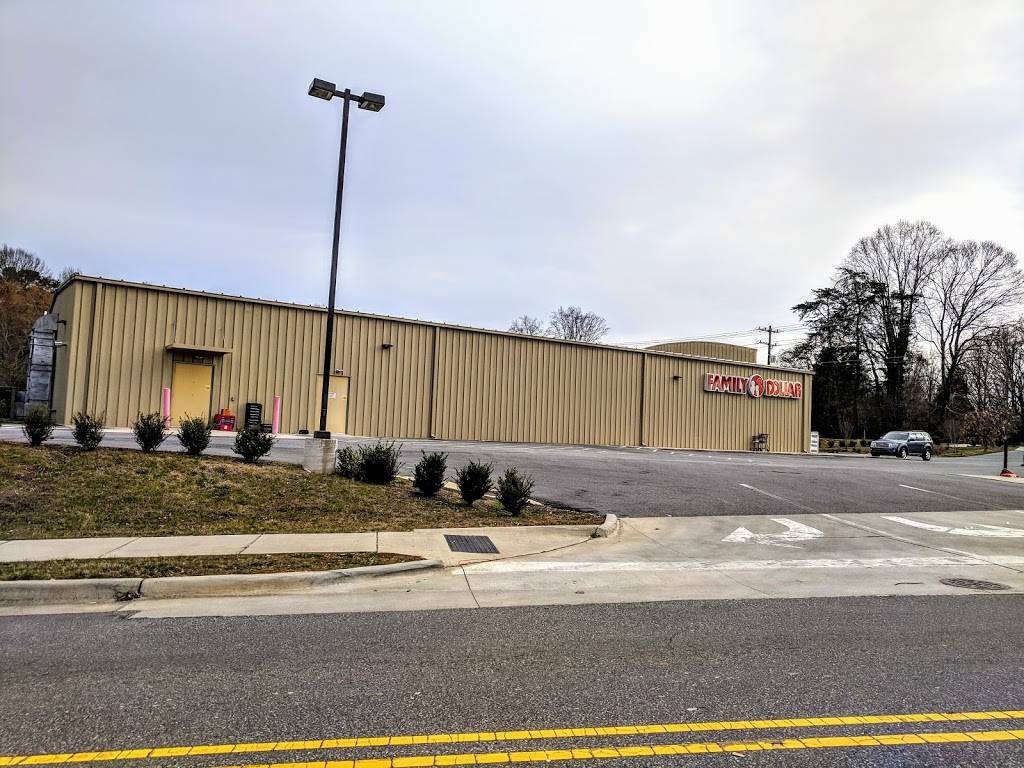 Family Dollar | 2201 W Clemmonsville Rd, Winston-Salem, NC 27127, USA | Phone: (336) 773-9793