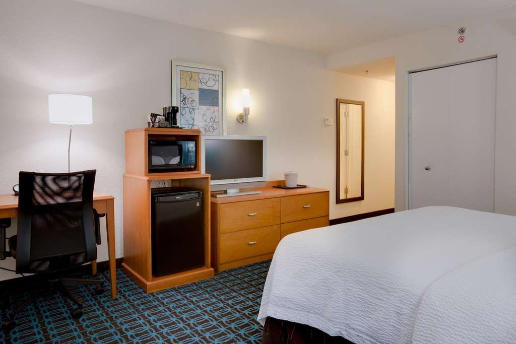 Fairfield Inn & Suites by Marriott Titusville Kennedy Space Cent | 4735 Helen Hauser Blvd, Titusville, FL 32780, USA | Phone: (321) 385-1818