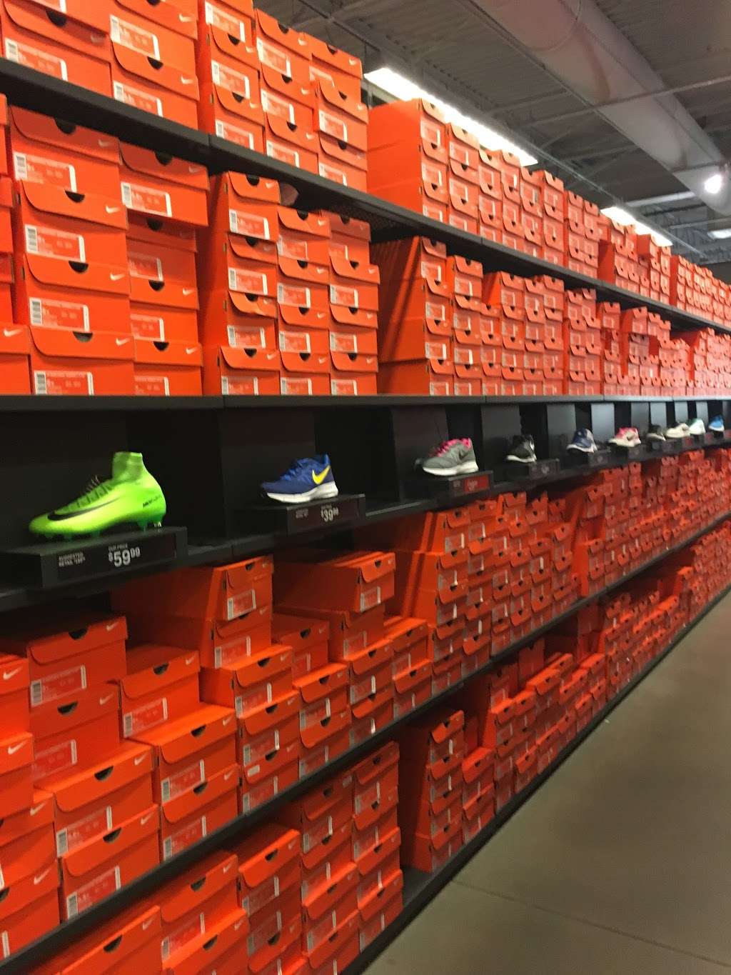 Nike Factory Store | 4976 Premium Outlets Way Suite 800, Chandler, AZ 85226, USA | Phone: (480) 639-1780