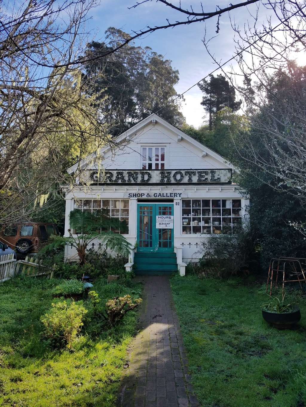 Grand Hotel | 15 Brighton Ave, Bolinas, CA 94924, USA | Phone: (415) 868-1757