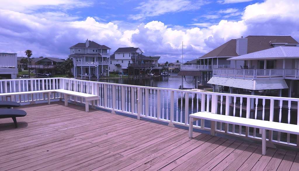 Paradise Cove Vacation Rental | 16528 Tortuga Way, Jamaica Beach, TX 77554, USA | Phone: (713) 298-8805