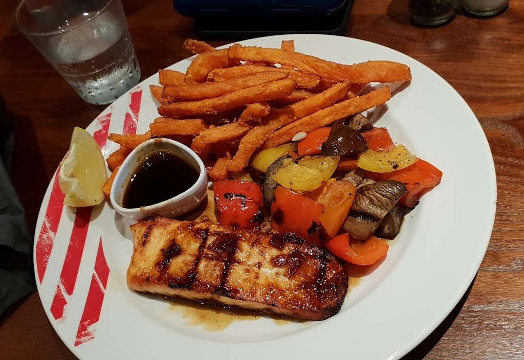 TGI Fridays | 200 Southbury Rd, Enfield EN1 1YQ, UK | Phone: 0344 692 0253