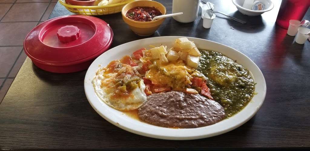 El Gallo Mexican Restaurant | 19914 Somerset Rd, Somerset, TX 78069, USA | Phone: (830) 429-3413