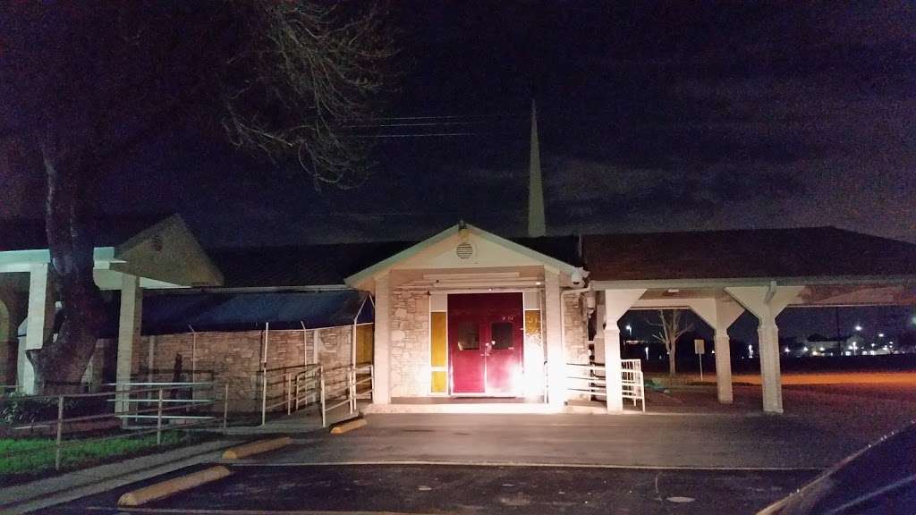 Jehova Nissi Christian Store | 13003 SW Loop 410 Building #2 Suite #204, San Antonio, TX 78224, USA | Phone: (210) 639-8089