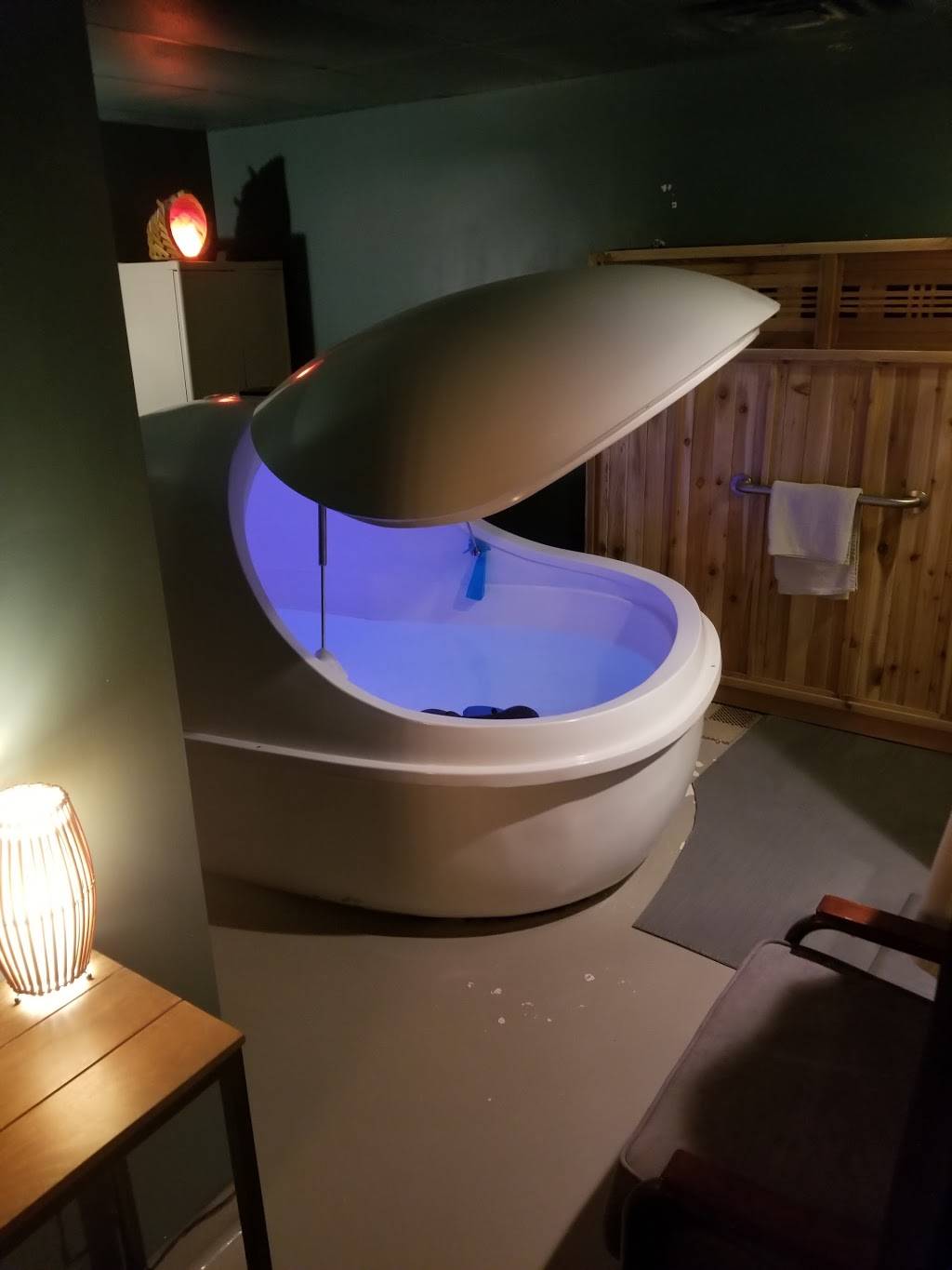 TankHouse Float & Massage | 133 N Glendale St, Wichita, KS 67208, USA | Phone: (316) 833-6018