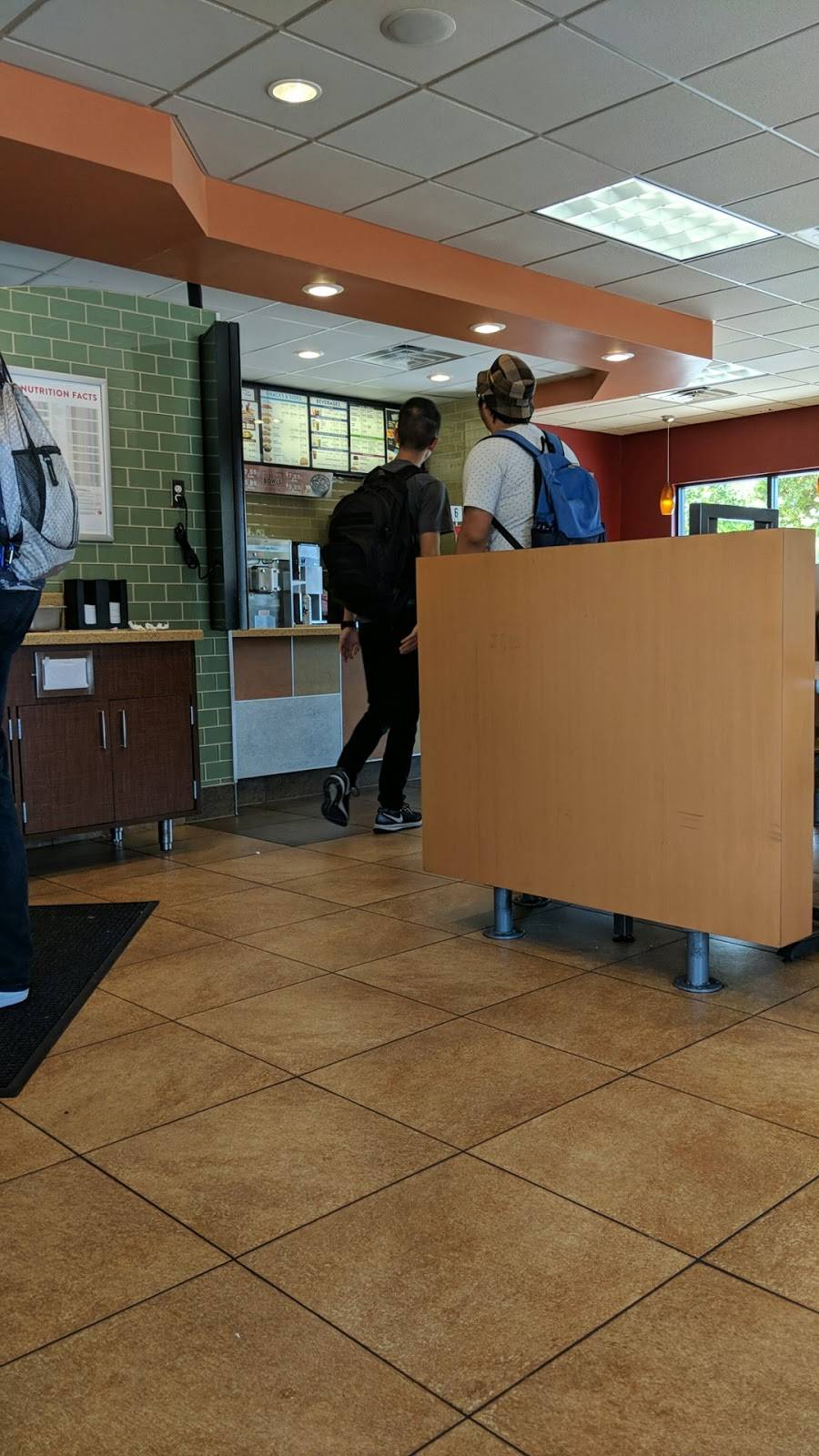 Jack in the Box | 947 Otay Lakes Rd, Chula Vista, CA 91913, USA | Phone: (619) 216-3070