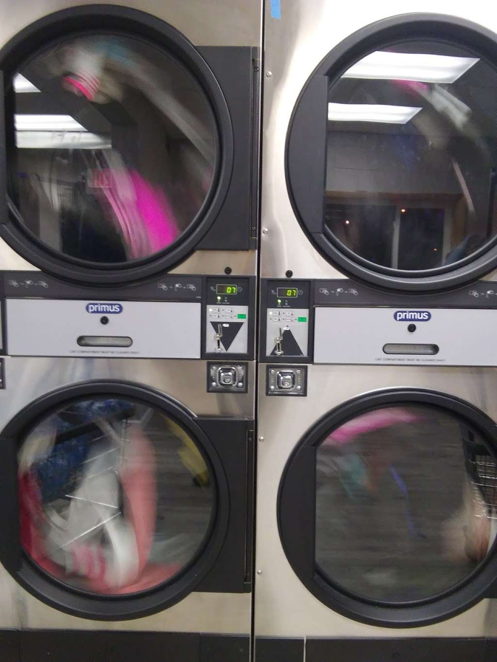 Quickclean Laundromat | 1855 Taylor Ave, Racine, WI 53403, USA | Phone: (920) 250-9965