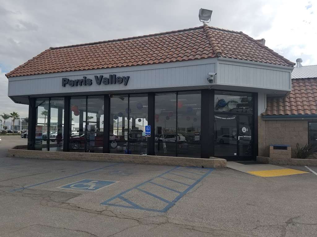 Perris Valley Chrysler Dodge Jeep Ram | 707 E 4th St, Perris, CA 92570, USA | Phone: (951) 657-7371