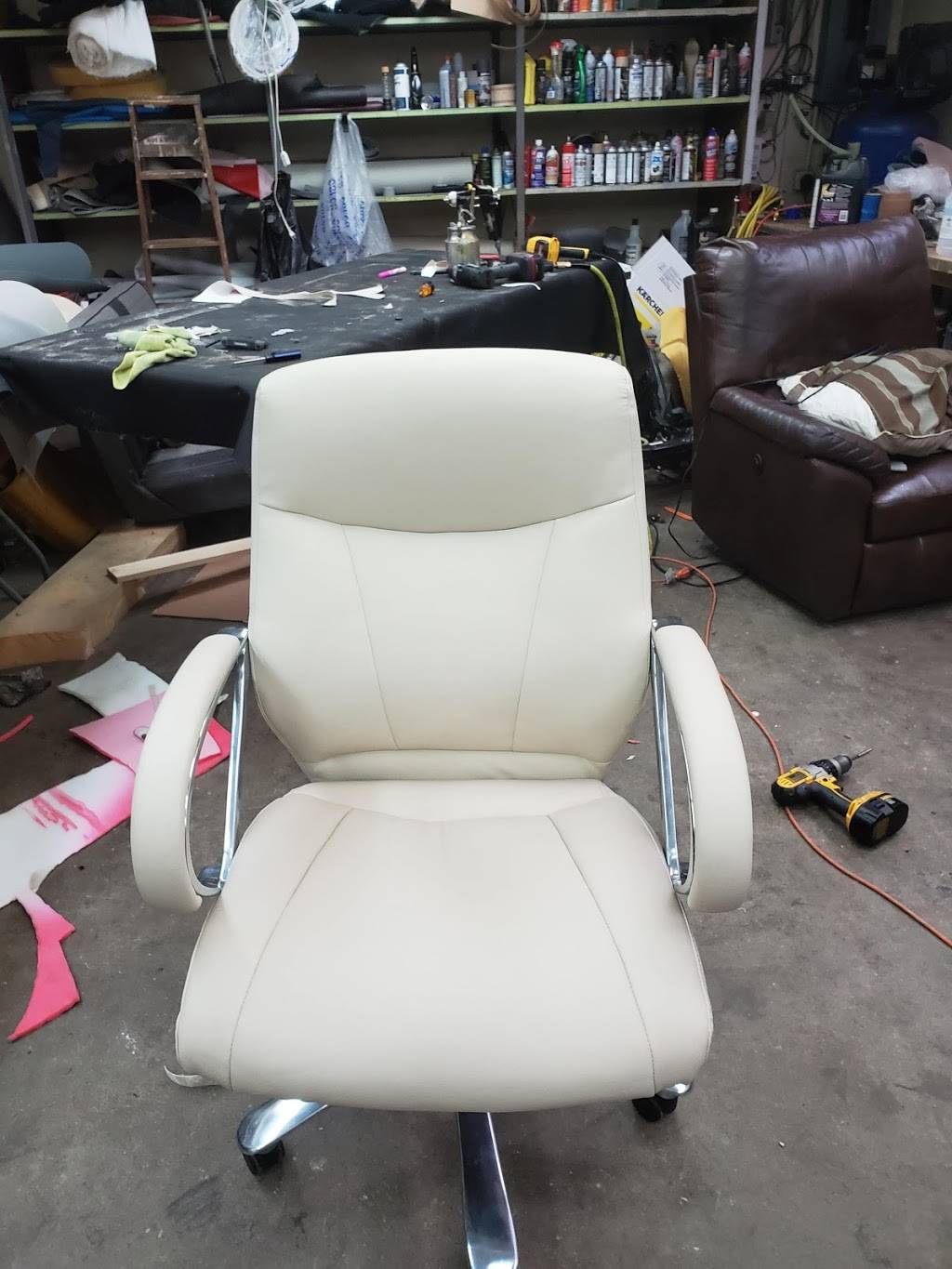 Quality Upholstery & Trim Shop | 7021 Harrison Ave, Cincinnati, OH 45247, USA | Phone: (513) 353-3999