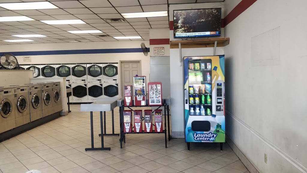 Super Laundromat | 9528 Westbank Expy Suite C, Bridge City, LA 70094, USA | Phone: (504) 436-8196