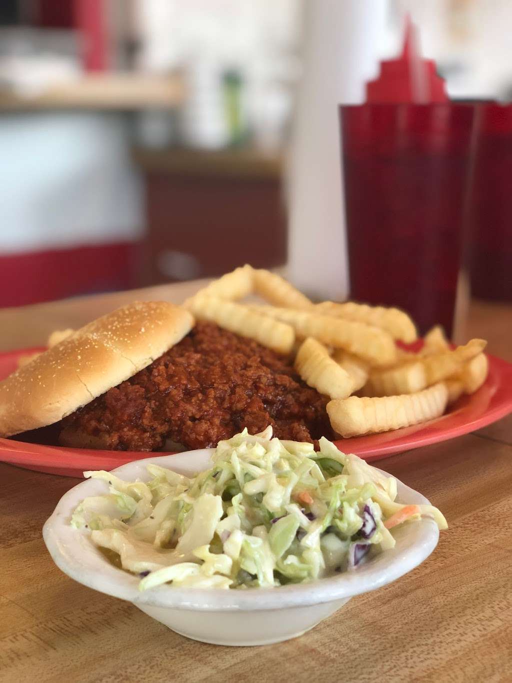 Ducks Dam Diner | 9685 Southeast Highway 464C, Ocklawaha, FL 32179 | Phone: (352) 288-8332