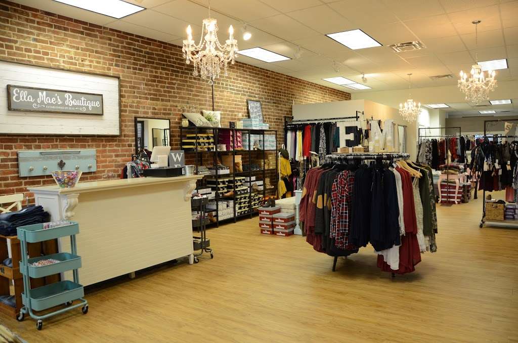 Ella Maes Boutique | 19 N Green St, Brownsburg, IN 46112, USA | Phone: (317) 939-0151