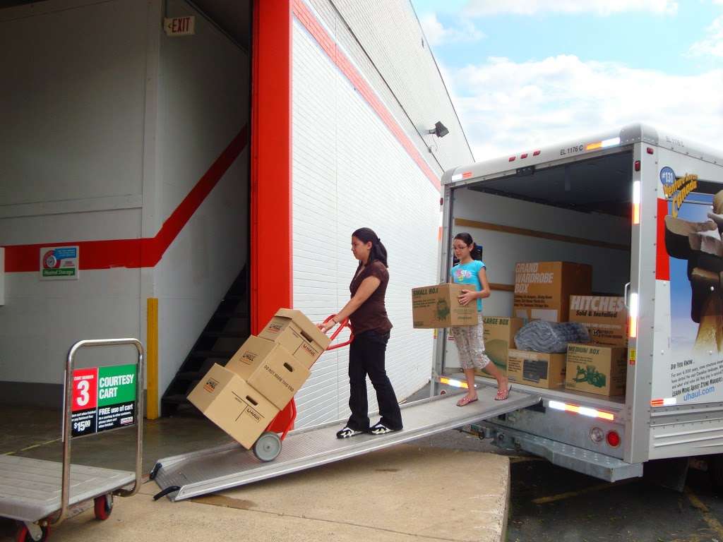 U-Haul Moving & Storage of Horsham | 1418 Easton Rd, Horsham, PA 19044, USA | Phone: (215) 672-7050