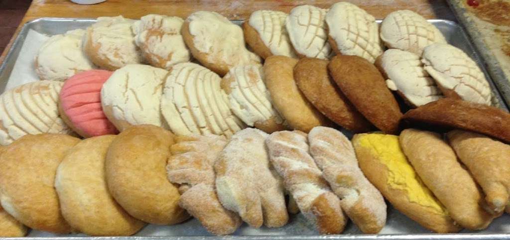 La Jarochita Bakery | 144 President St, Passaic, NJ 07055 | Phone: (973) 473-3558