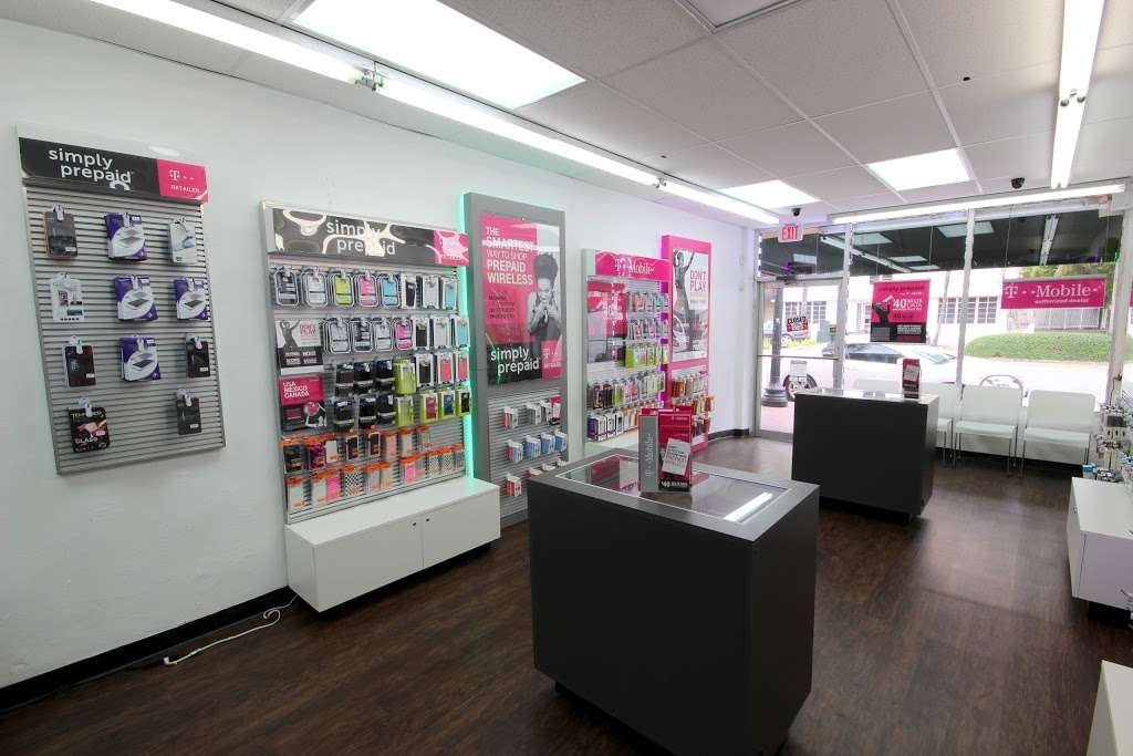 T-Mobile Simply Prepaid Of South Beach | 1504 Alton Rd, Miami Beach, FL 33139, USA | Phone: (305) 763-8979