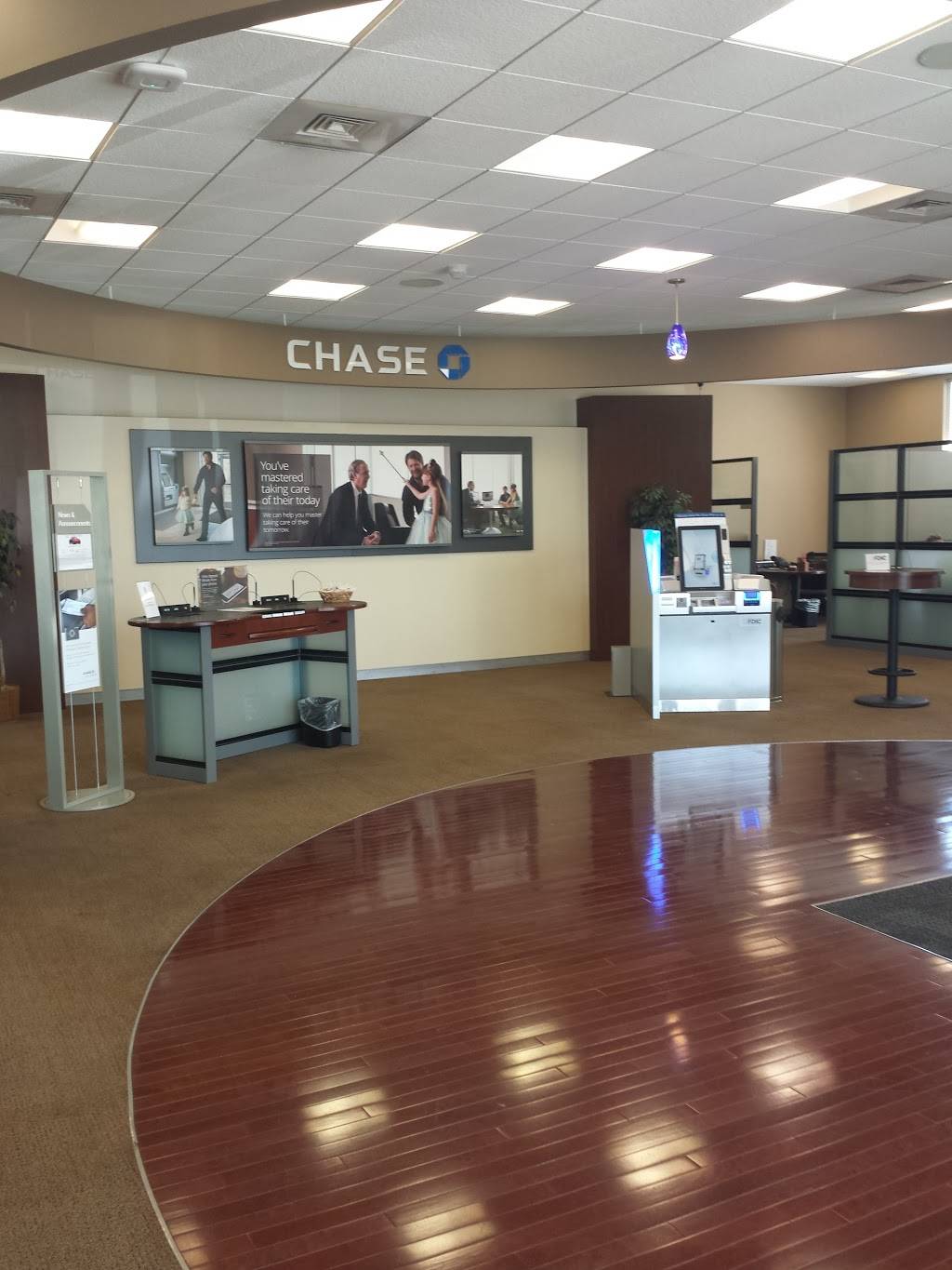 Chase Bank | 2943 Richland Ave, Louisville, KY 40220 | Phone: (502) 458-5811