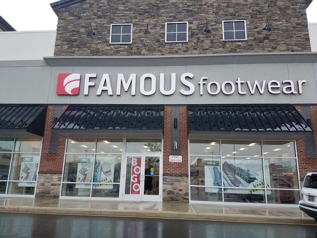 Famous Footwear | Christiana Fashion Center, 3110 FASHION CENTER BLVD, Newark, DE 19702 | Phone: (302) 501-4887