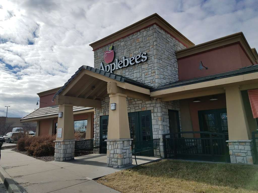 Applebees Grill + Bar | 1700 Village West Pkwy, Kansas City, KS 66109, USA | Phone: (913) 788-9421