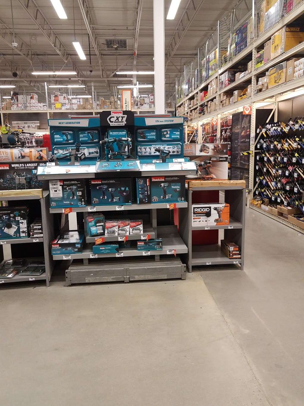 The Home Depot | 301 S Research Pl, Central Islip, NY 11722, USA | Phone: (631) 234-2670