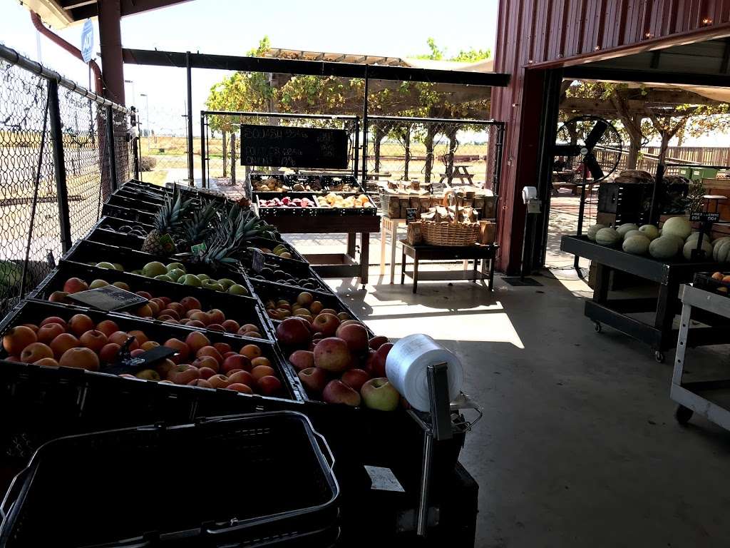 Delta Farmers Market | 2510 CA-12, Isleton, CA 95641, USA | Phone: (916) 777-4000