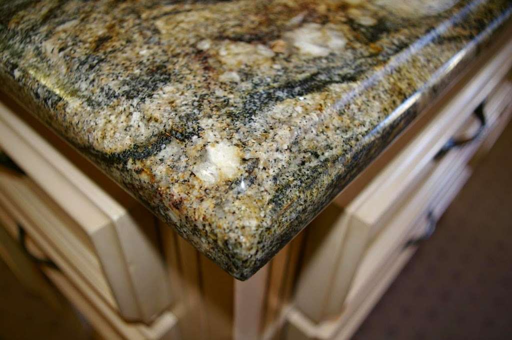 Signature Solid Surface Inc | 2010 N Jesse James Rd, Excelsior Springs, MO 64024, USA | Phone: (816) 630-5611