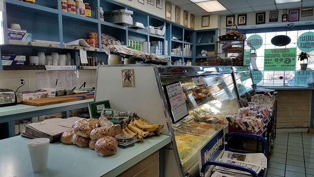 Islip Country Deli | 240 Main St, Islip, NY 11751 | Phone: (631) 277-9251