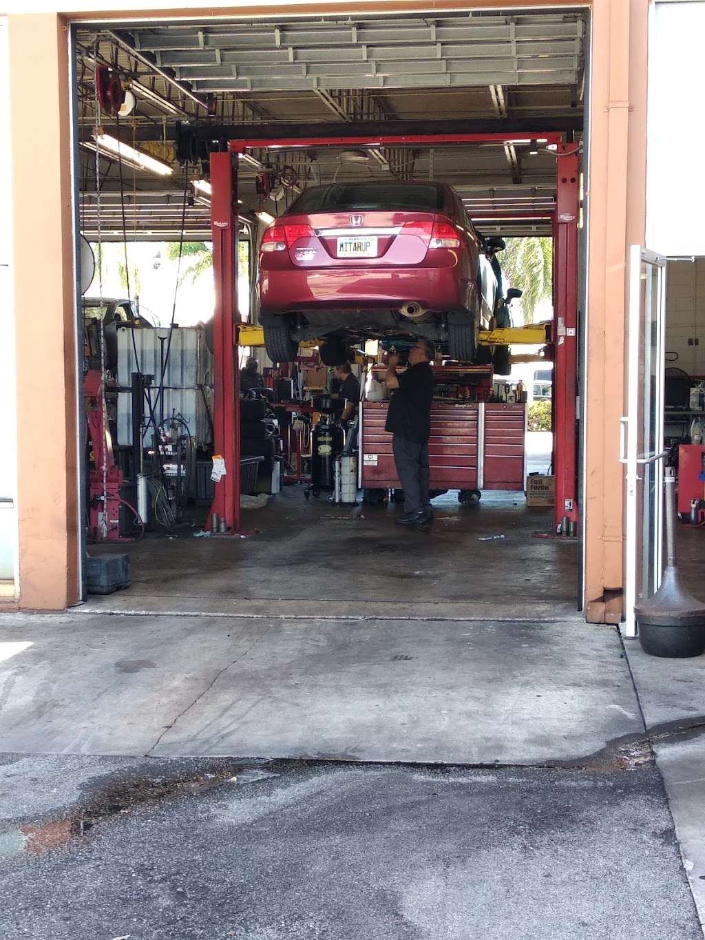 Firestone Complete Auto Care | 3051 N Federal Hwy, Pompano Beach, FL 33064 | Phone: (954) 633-2375