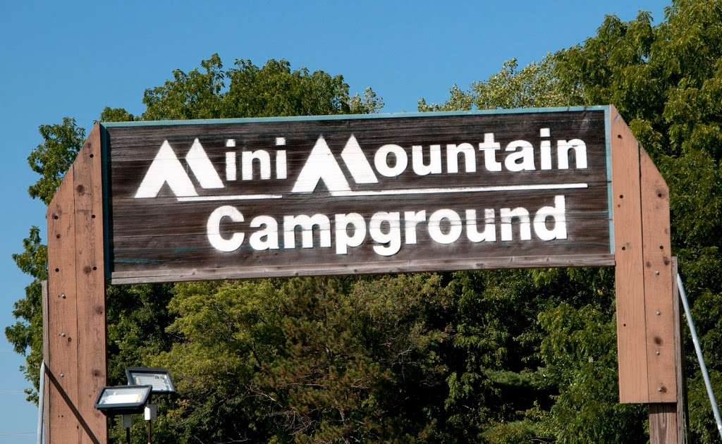 Mini Mountain Campground | 32351 IN-2, New Carlisle, IN 46552, USA | Phone: (574) 340-9923