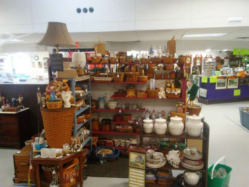 Pen Mar Antique Market | 11870 Buchanan Trail E, Waynesboro, PA 17268 | Phone: (717) 387-5179