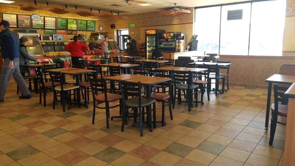 Subway | 735 Whitfield Dr, Columbus, IN 47201, USA | Phone: (812) 378-2602