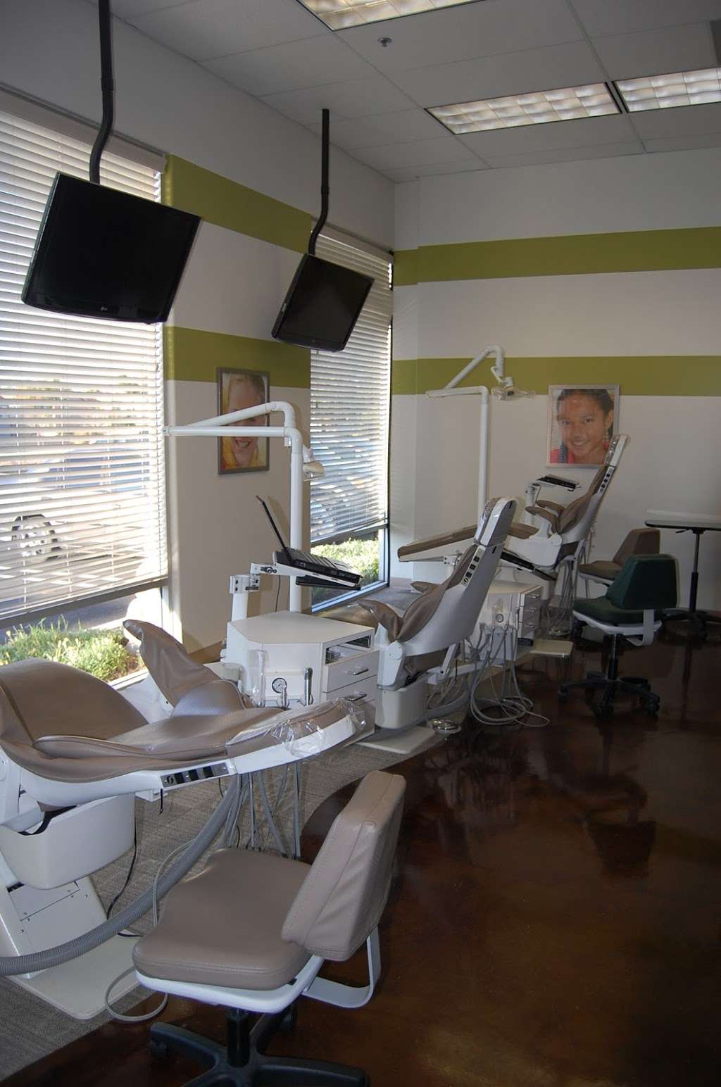 My Kids Dentist & Orthodontics | 14305 Baseline Ave, Fontana, CA 92336, USA | Phone: (909) 854-1437